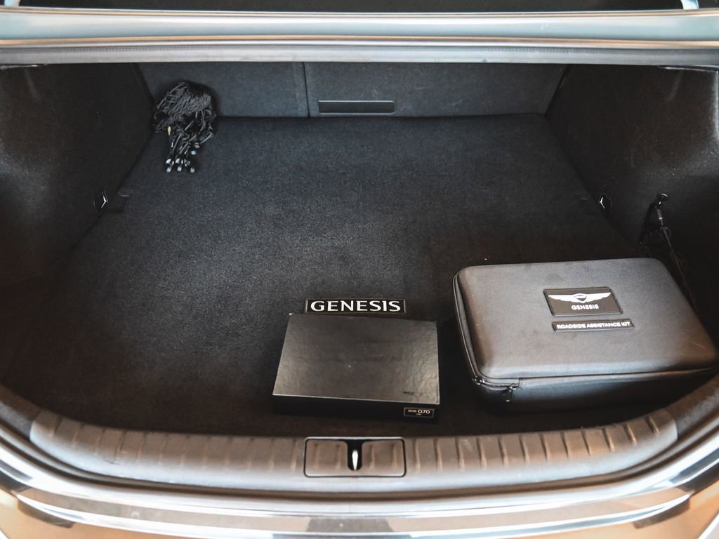 Used 2026 Genesis G70 2.5T Prestige image 32