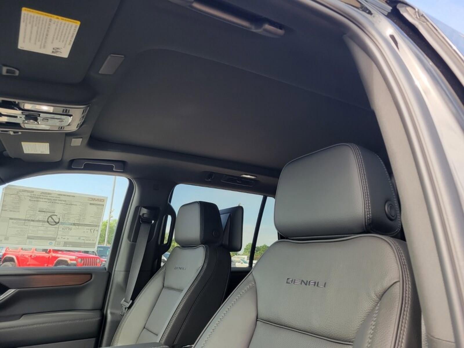 New 2026 GMC Yukon Denali w/ Denali Reserve Package RWD image 24