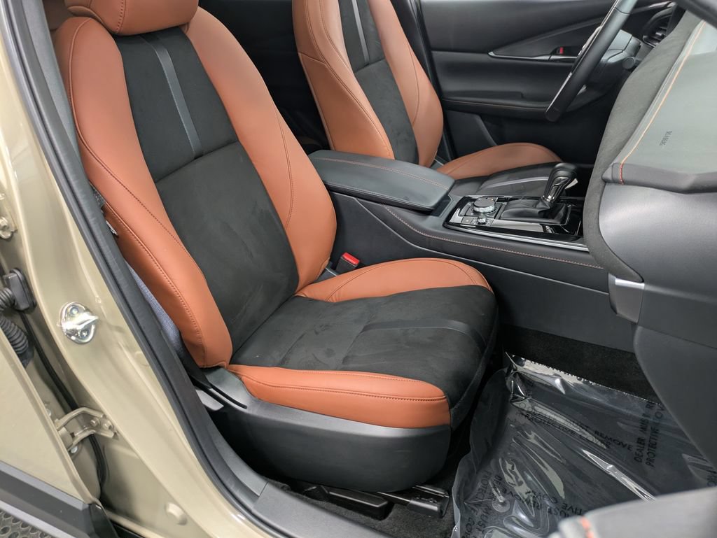 Certified 2025 MAZDA CX-30 Carbon AWD/4WD image 29