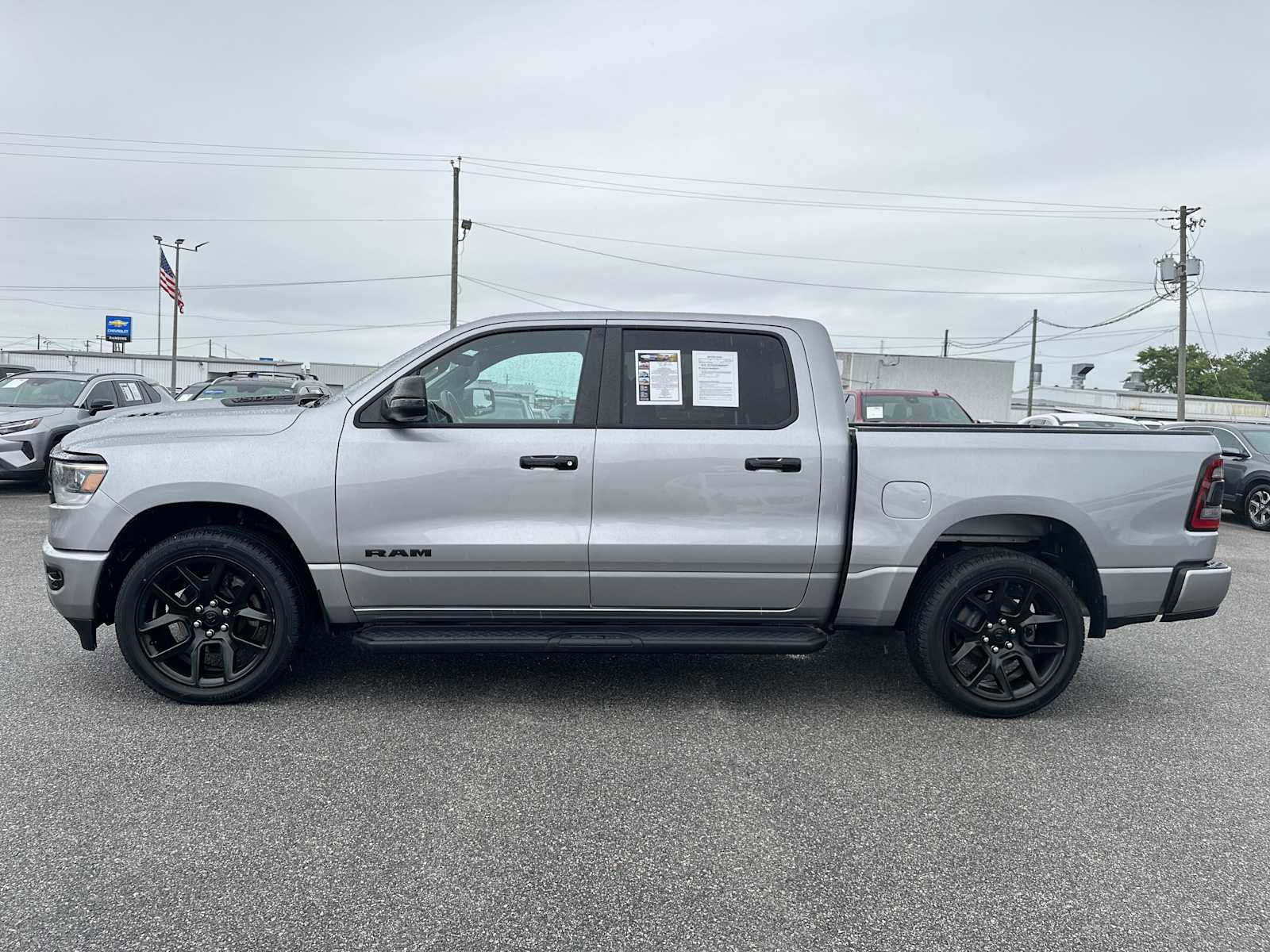 Used 2023 RAM 1500 Laramie AWD/4WD image 5