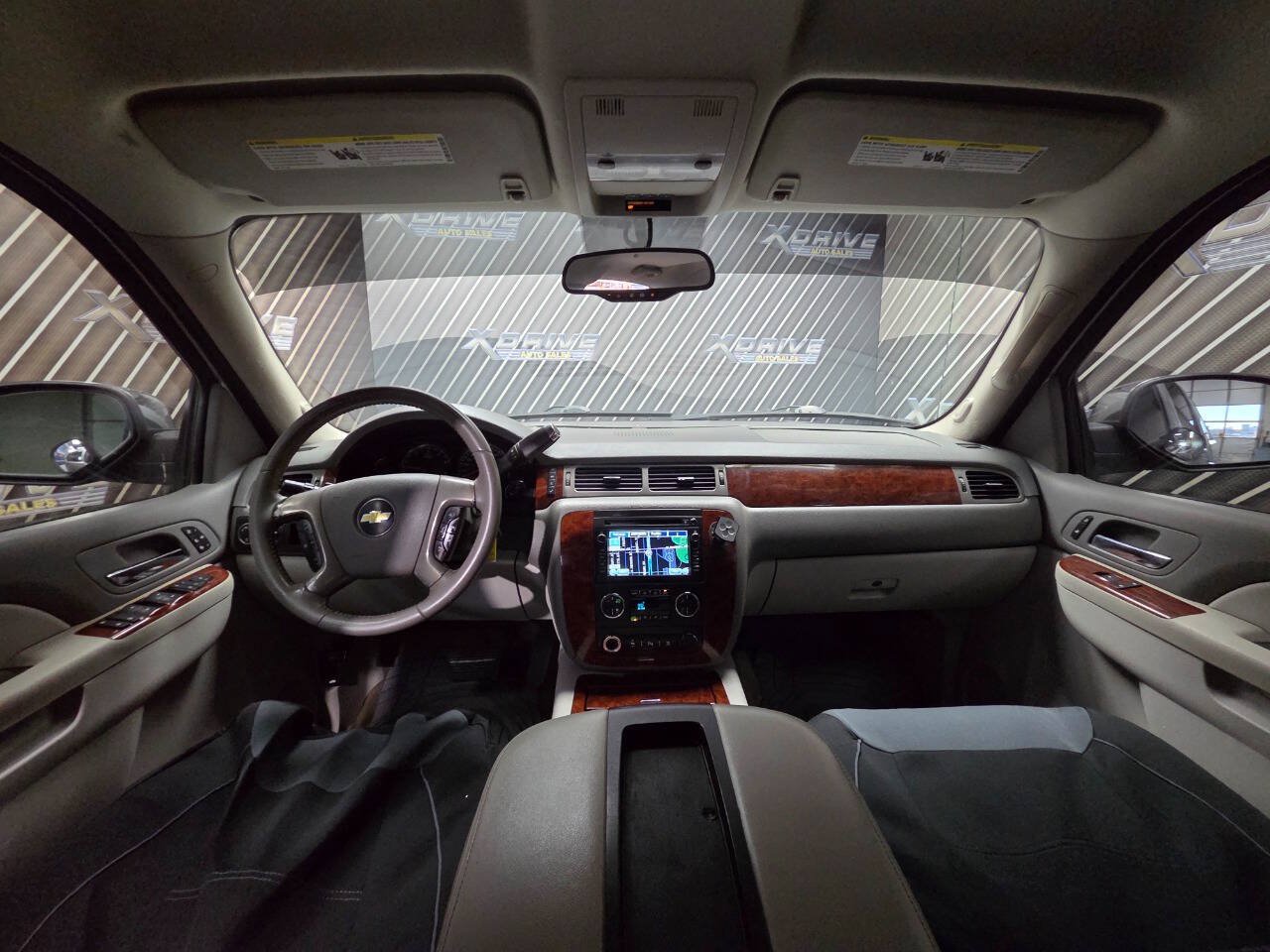 Used 2011 Chevrolet Avalanche LTZ RWD image 20