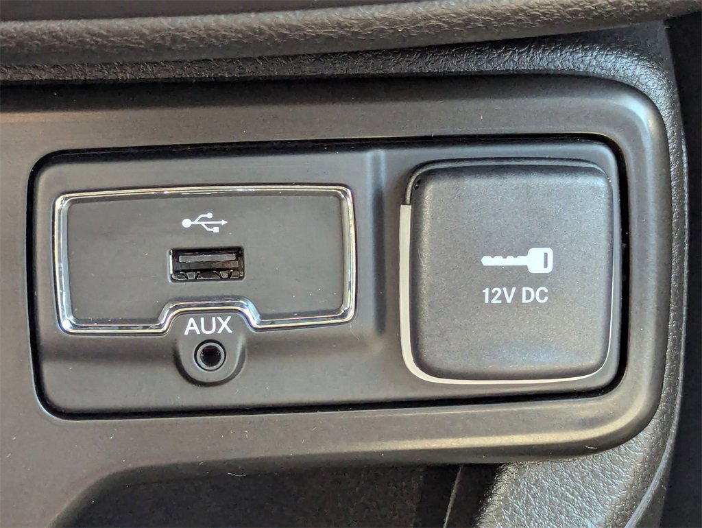 Used 2022 Jeep Renegade Trailhawk image 23