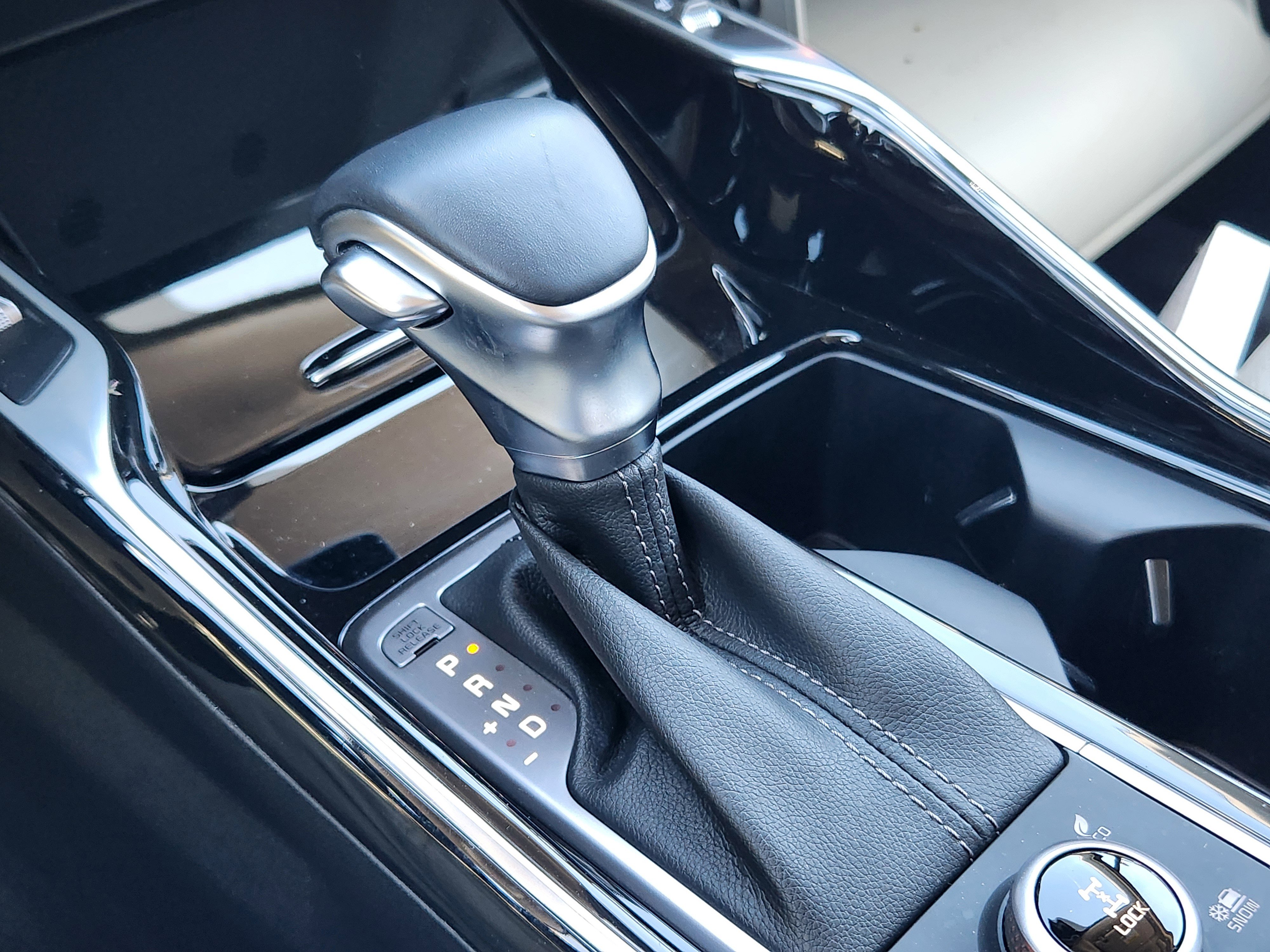 Used 2023 Kia Sorento SX image 15