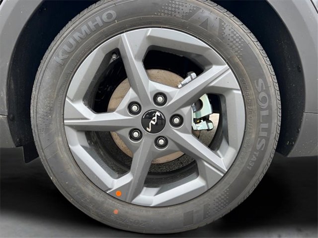 New 2025 Kia K4 LXS image 22