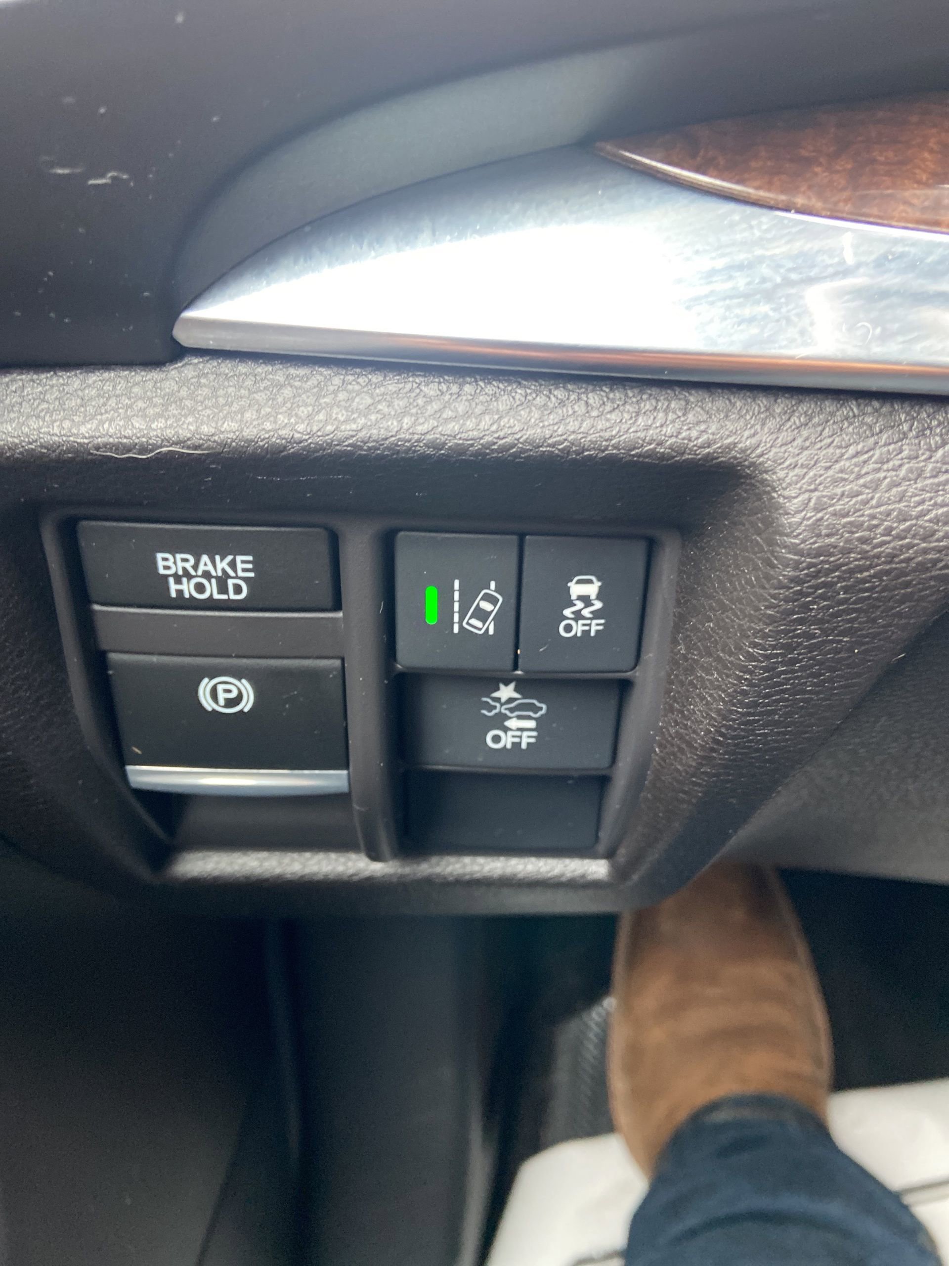 Used 2018 Acura MDX w/ Technology & Entertainment image 22