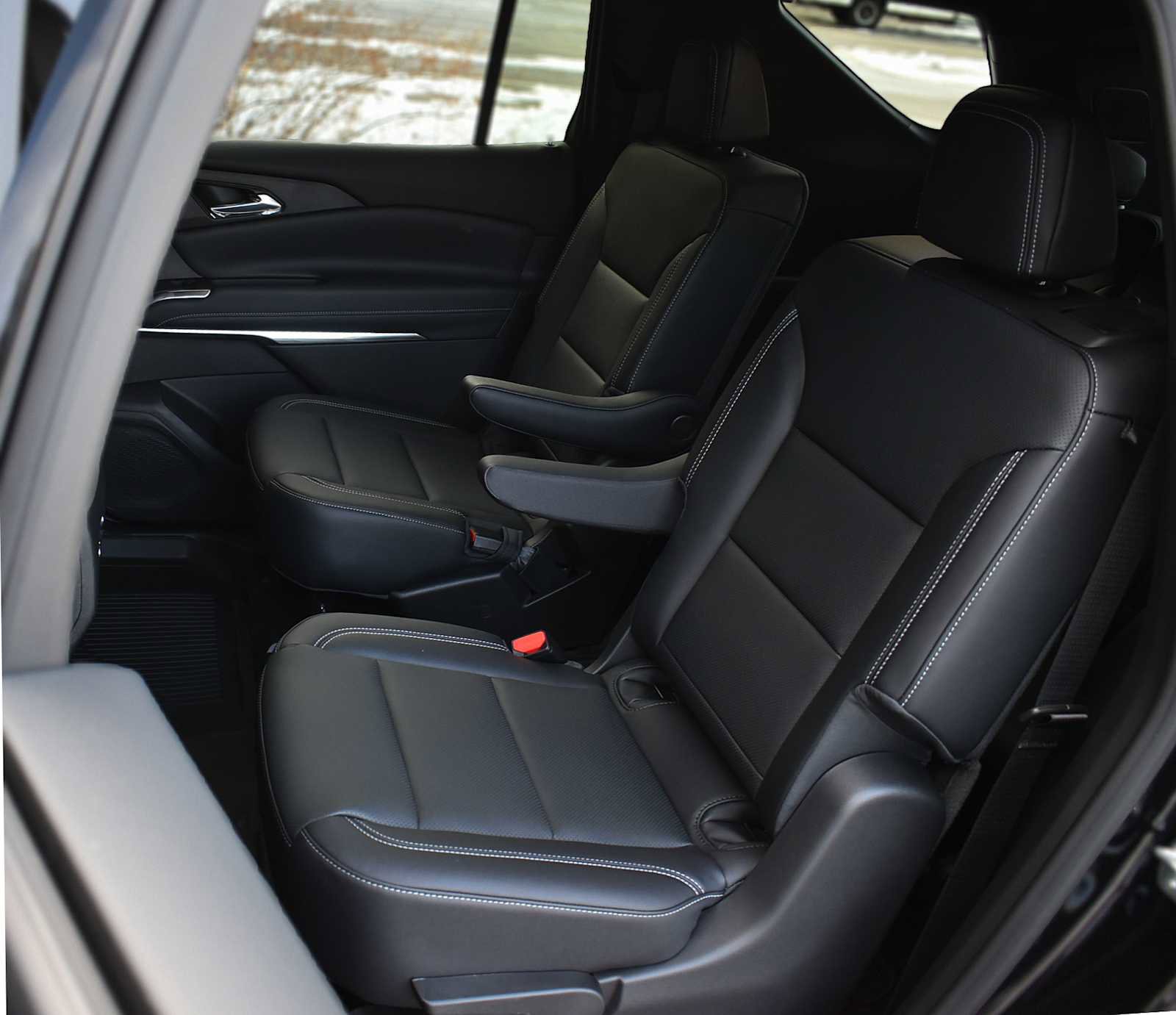 New 2026 Chevrolet Traverse LT w/ Midnight/Sport Edition image 11