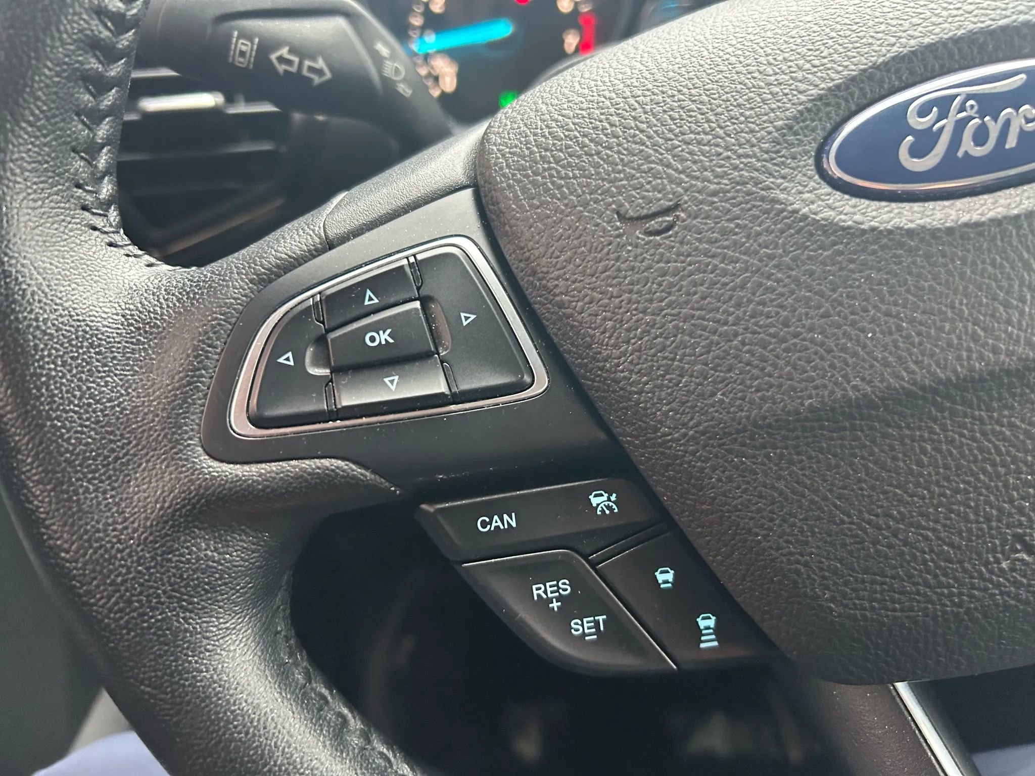 Used 2019 Ford Escape Titanium image 6