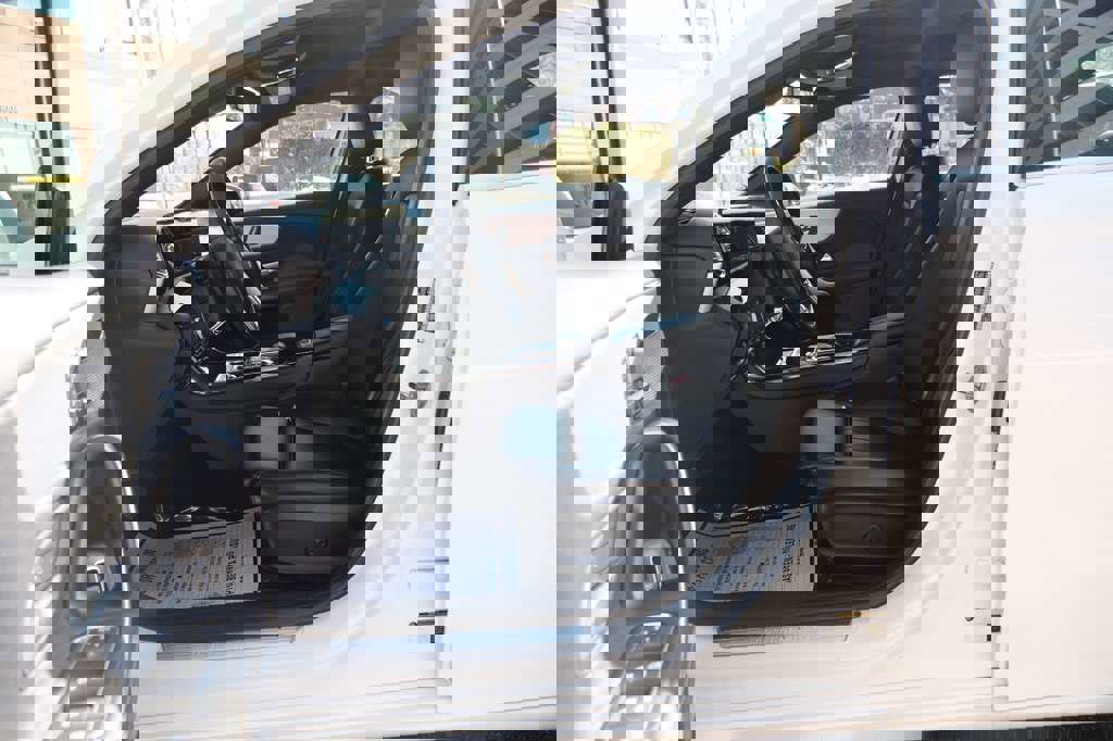 Used 2019 Mercedes-Benz A 220 4MATIC w/ Driver Assistance Package image 16