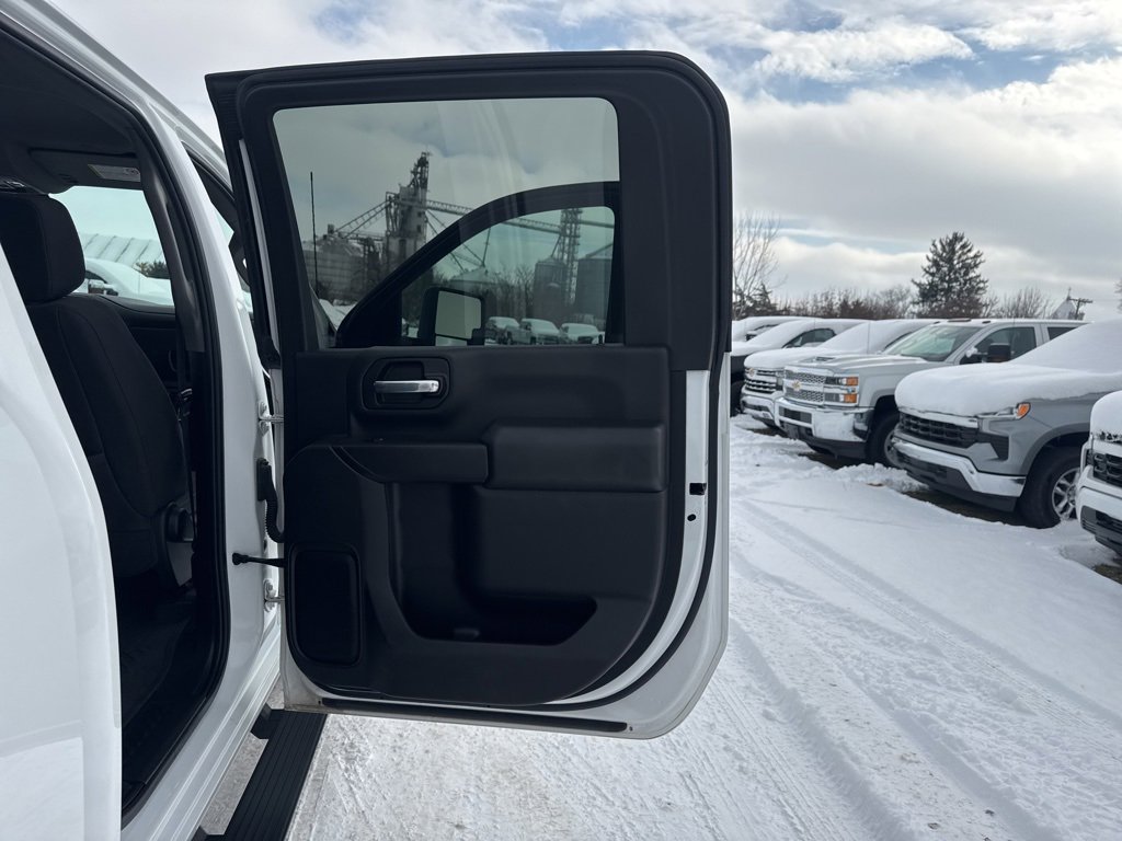 Used 2022 Chevrolet Silverado 3500 LT image 25