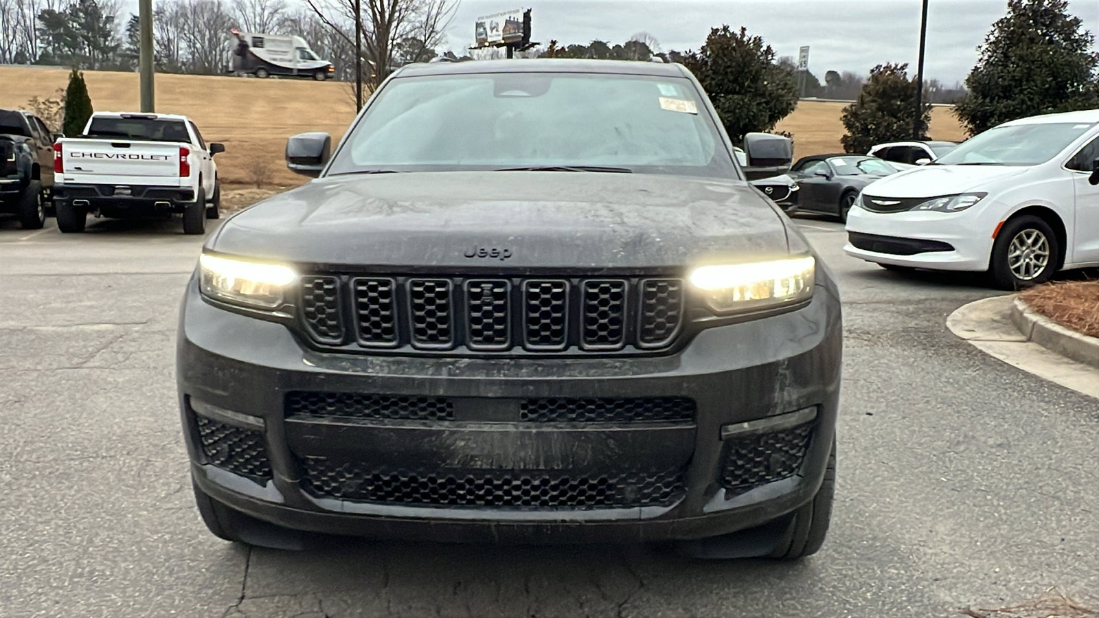 Used 2024 Jeep Grand Cherokee L Summit image 3