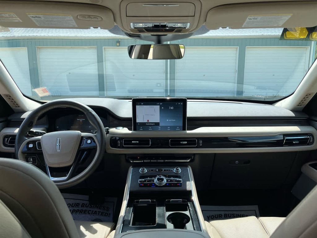 Used 2022 Lincoln Aviator Reserve w/ Equipment Group 201A image 24