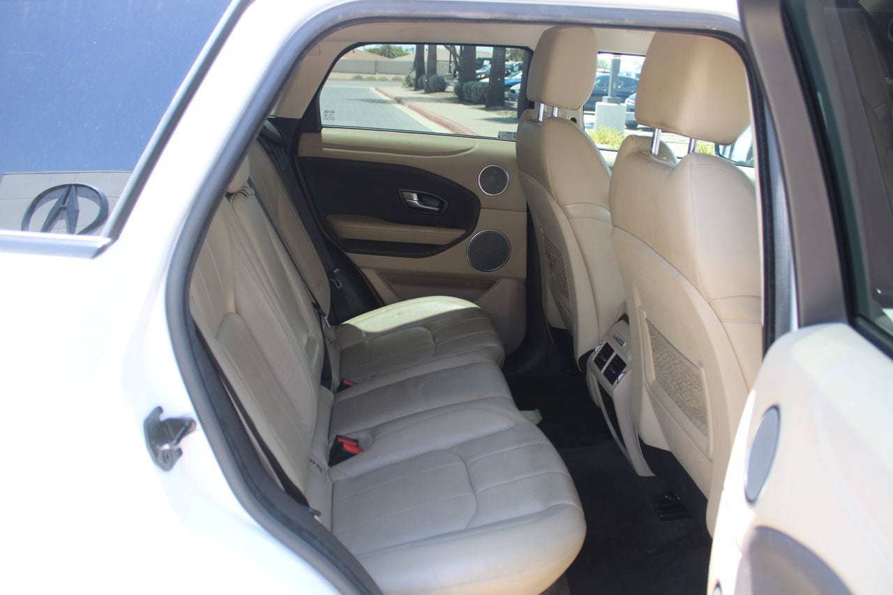 Used 2019 Land Rover Range Rover Evoque SE AWD/4WD image 14