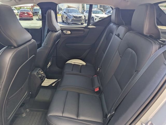 Used 2024 Volvo XC40 B5 Ultimate w/ Climate Package AWD/4WD image 8