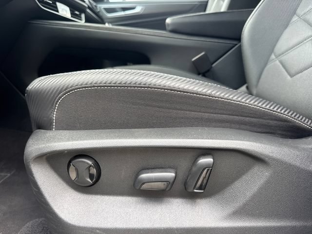 Used 2024 Volkswagen Atlas Cross Sport SE FWD image 14
