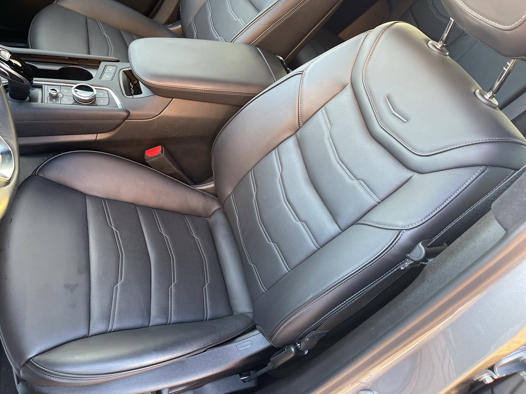 Used 2024 Cadillac XT6 Premium Luxury w/ Platinum Package image 16