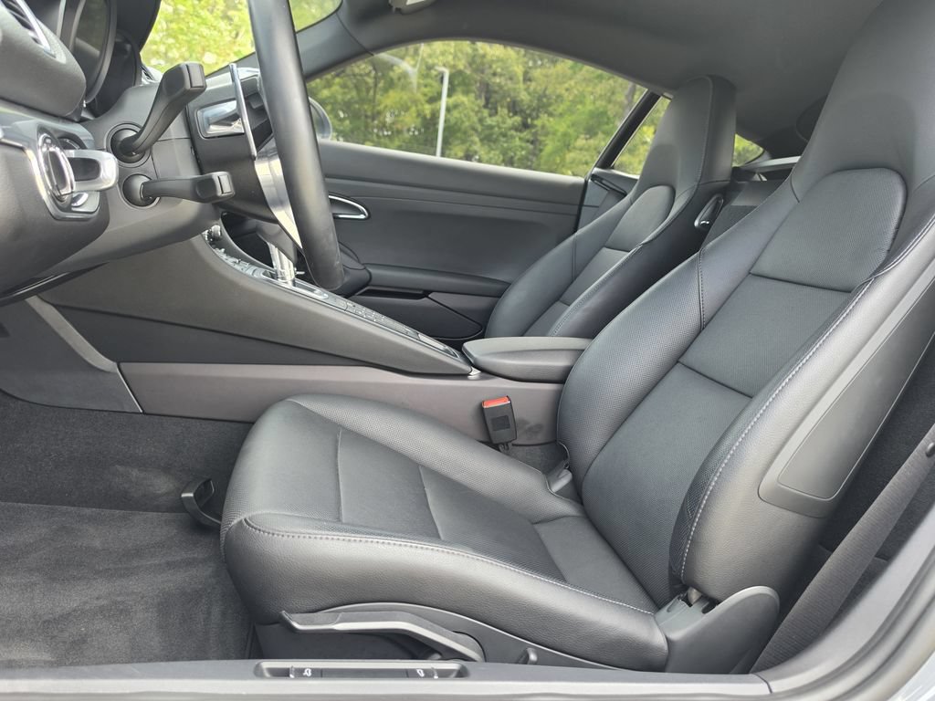 Certified 2024 Porsche 718 Cayman RWD image 11