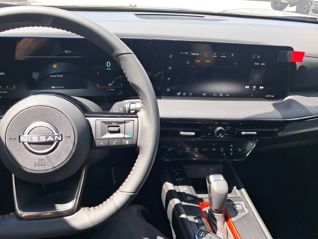 New 2026 Nissan Kicks SR w/ Cold Weather Package AWD/4WD image 18