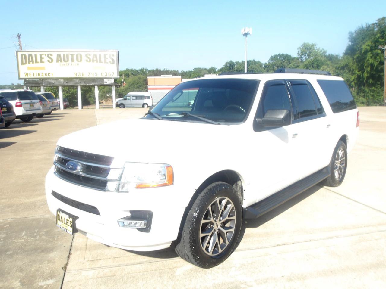 Used 2017 Ford Expedition EL XLT w/ Equipment Group 202A RWD image 2