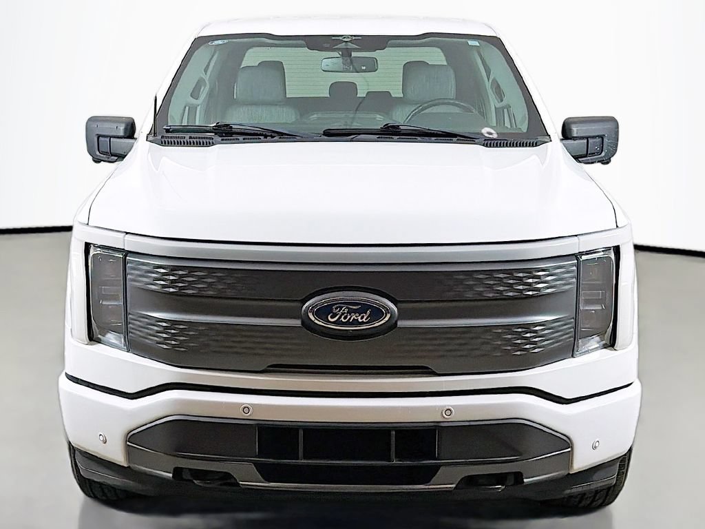 Used 2023 Ford F150 Lightning XLT AWD/4WD image 12