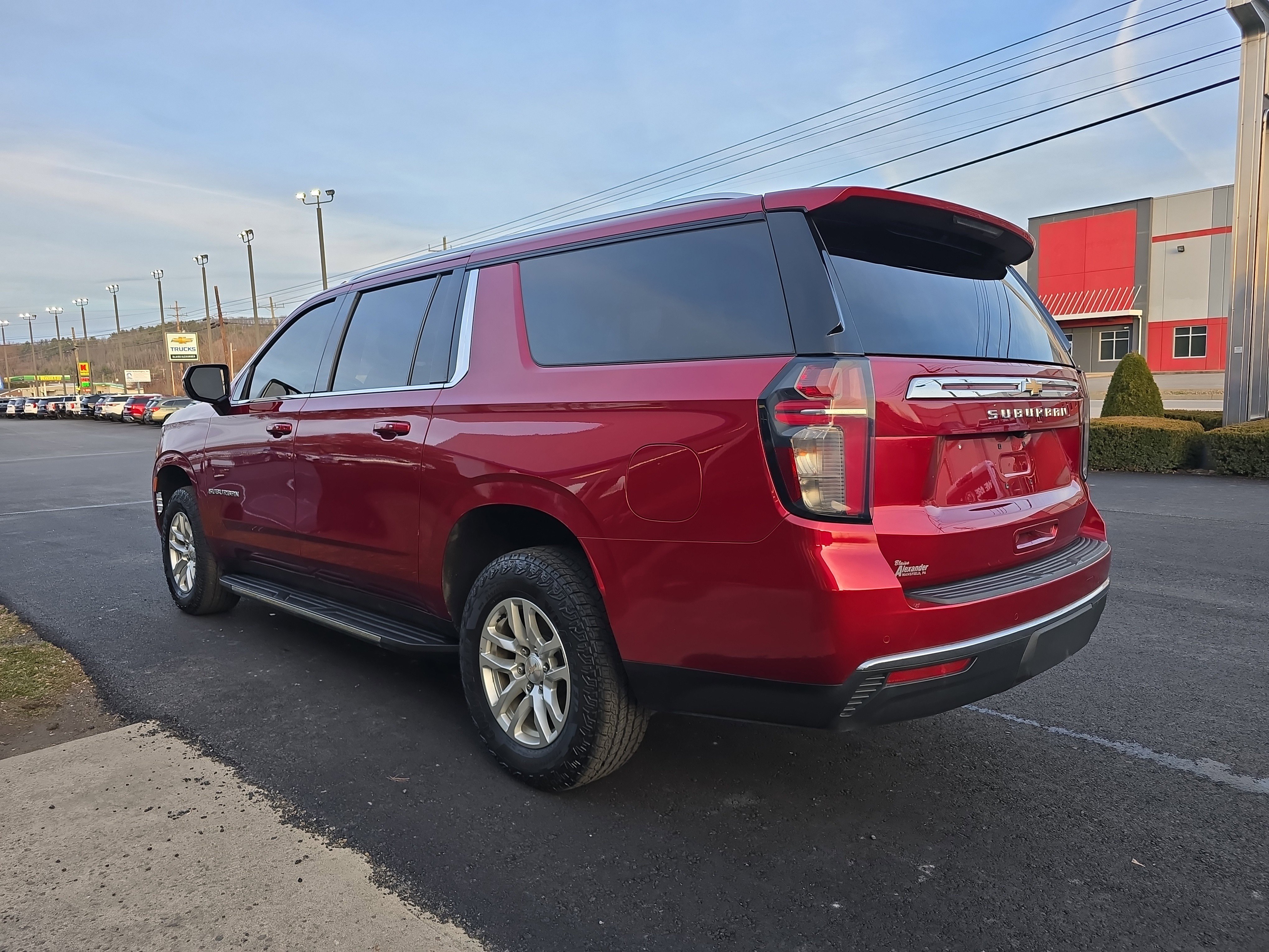 Used 2022 Chevrolet Suburban LS image 6