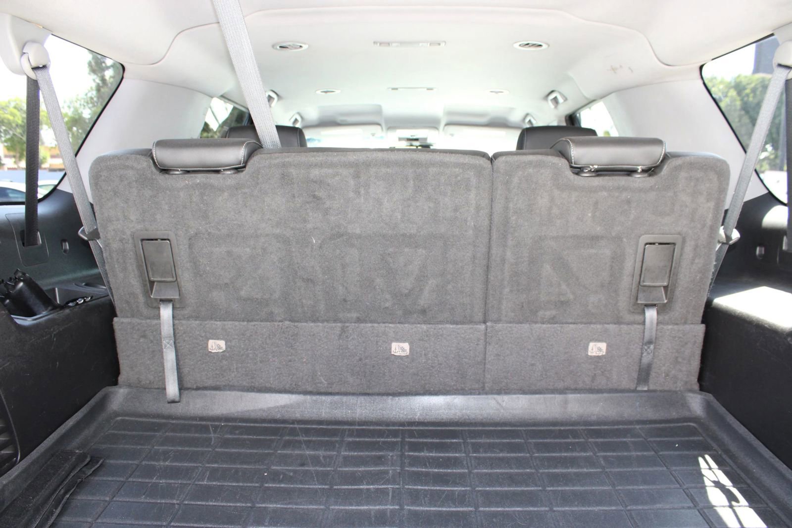 Used 2019 Chevrolet Suburban LT image 40
