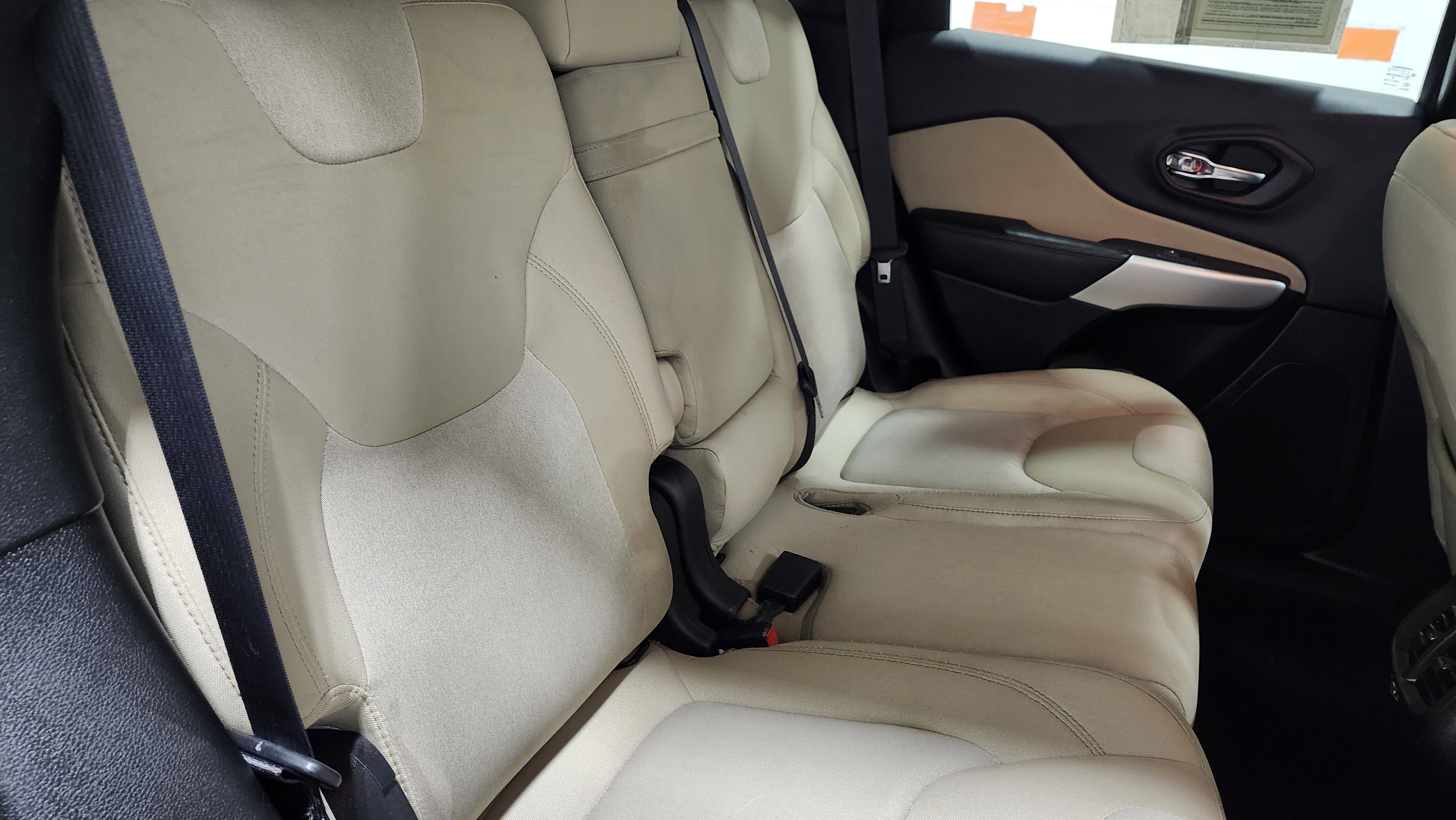 Used 2017 Jeep Cherokee Sport w/ Safety Group image 17