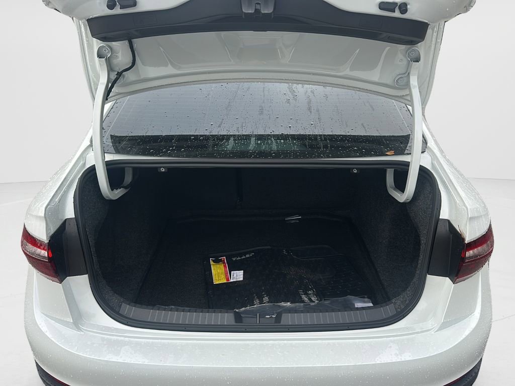 New 2026 Volkswagen Jetta SE image 12