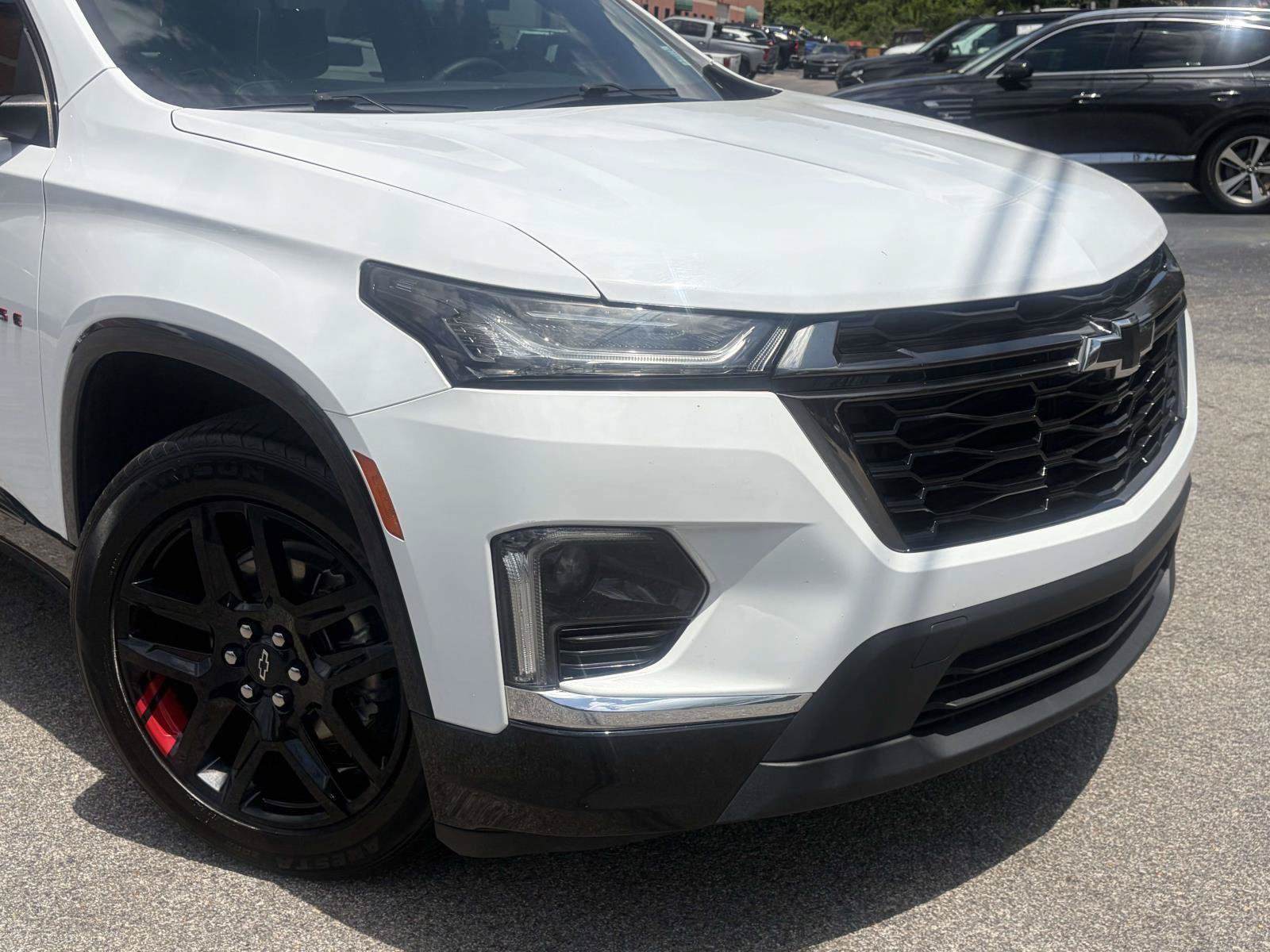 Used 2022 Chevrolet Traverse Premier w/ Redline Edition FWD image 28