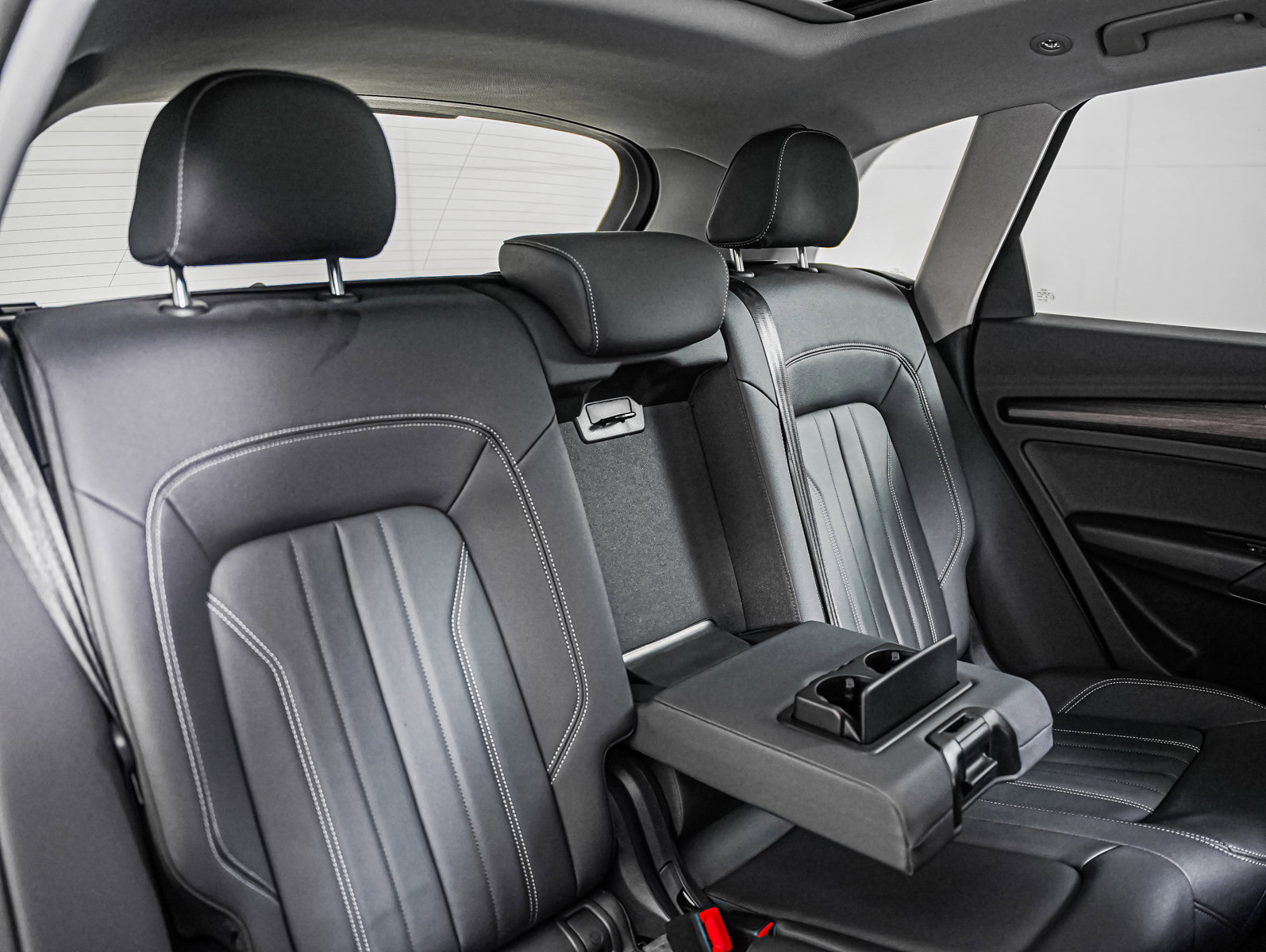 Used 2023 Audi Q5 2.0T Premium w/ Convenience Package image 10