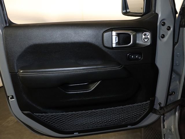 Used 2023 Jeep Wrangler Unlimited Sahara image 26