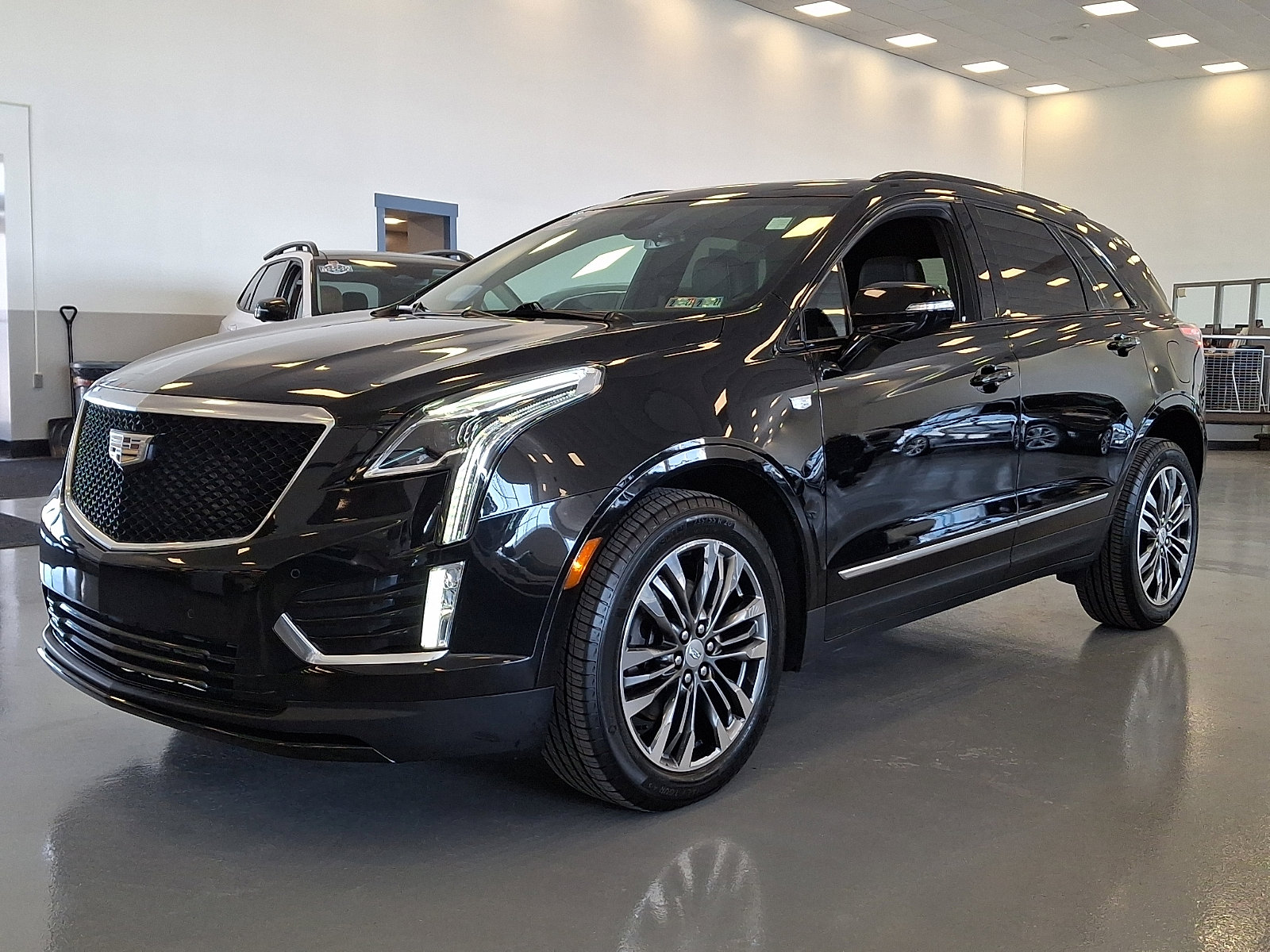 Used 2020 Cadillac XT5 Sportv image 3