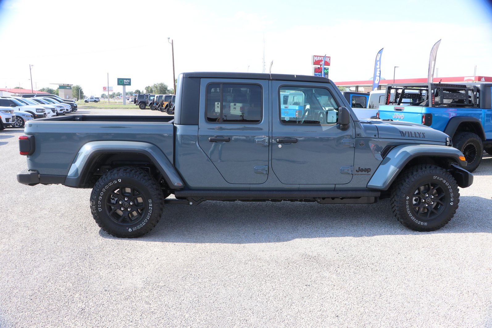 New 2026 Jeep Gladiator Sport AWD/4WD image 8