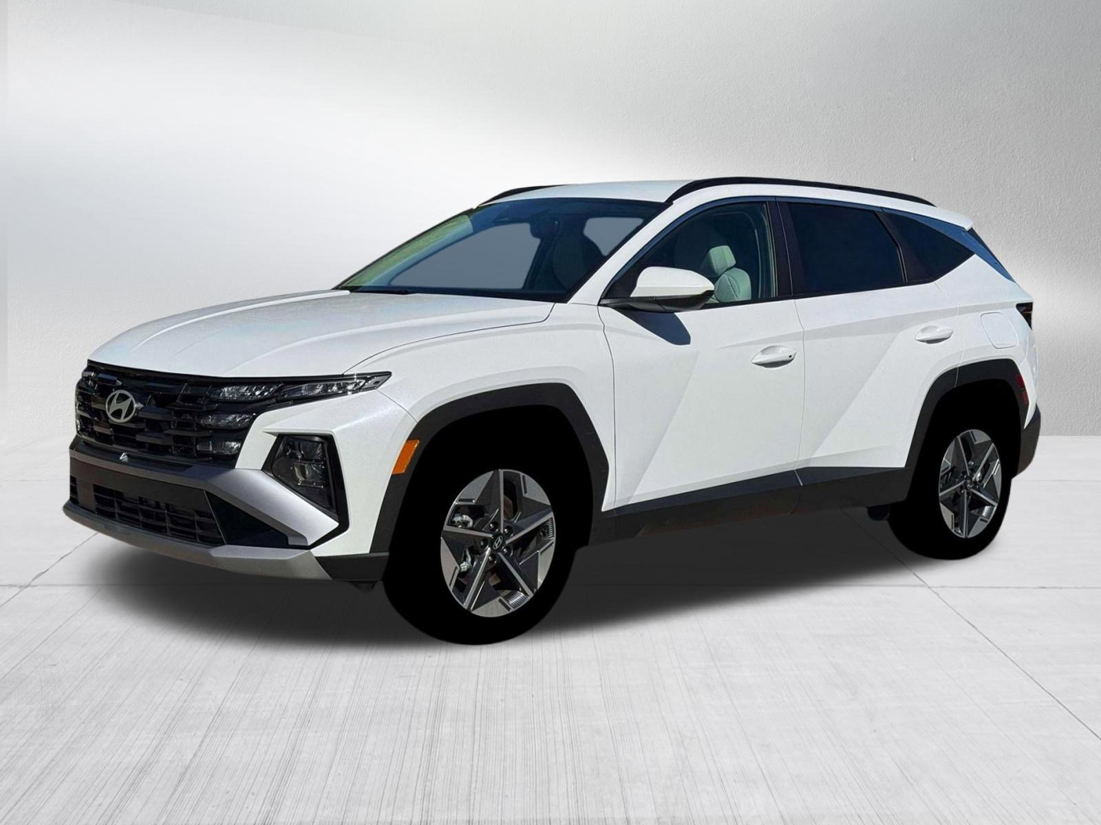 New 2026 Hyundai Tucson SEL image 2