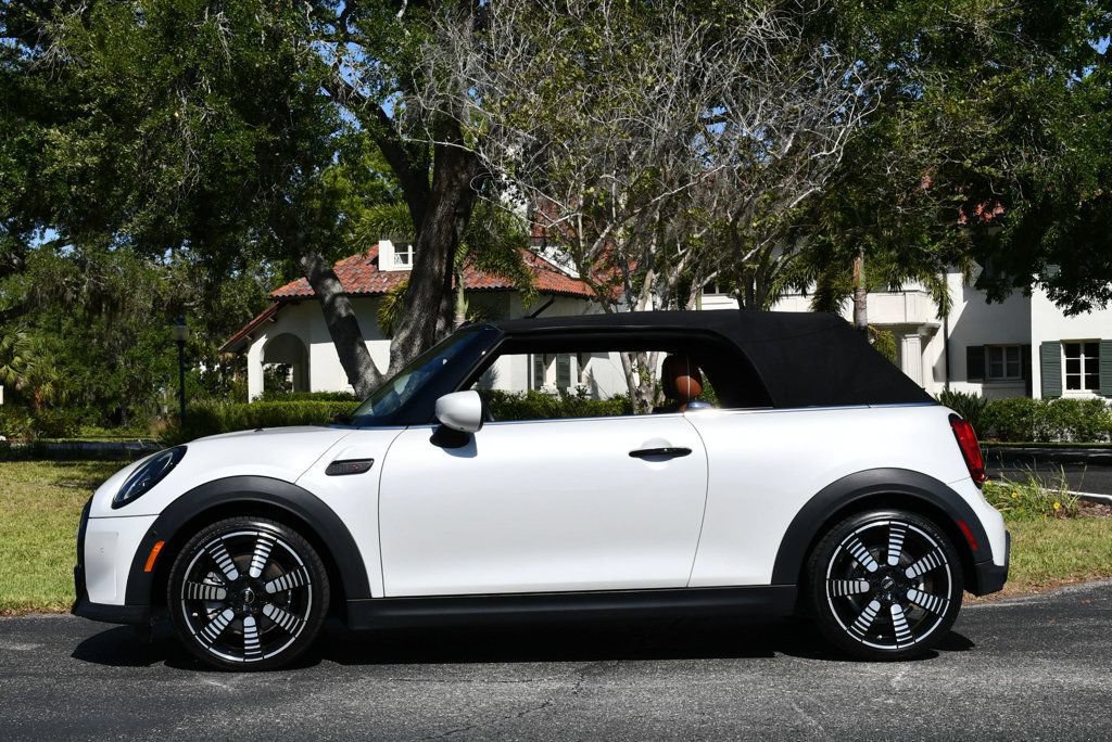 Used 2023 MINI Cooper S FWD image 32