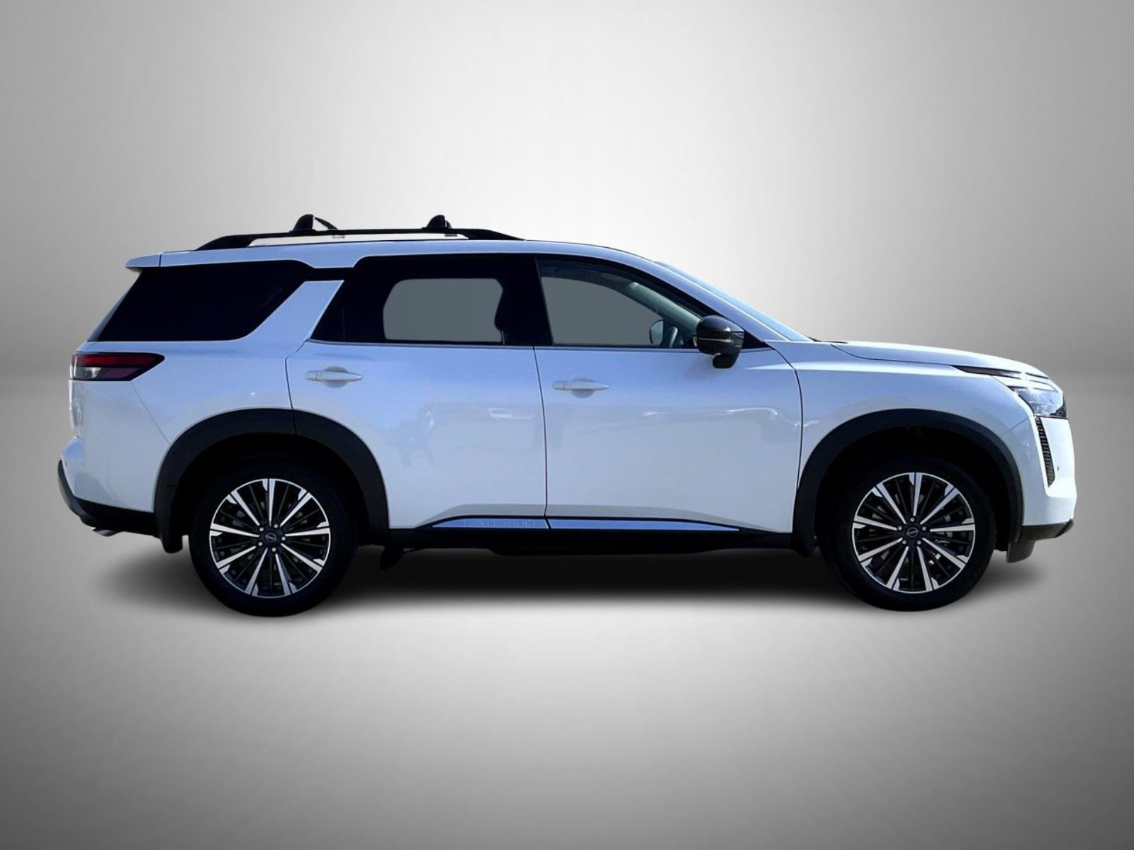 New 2026 Nissan Pathfinder Platinum AWD/4WD image 4