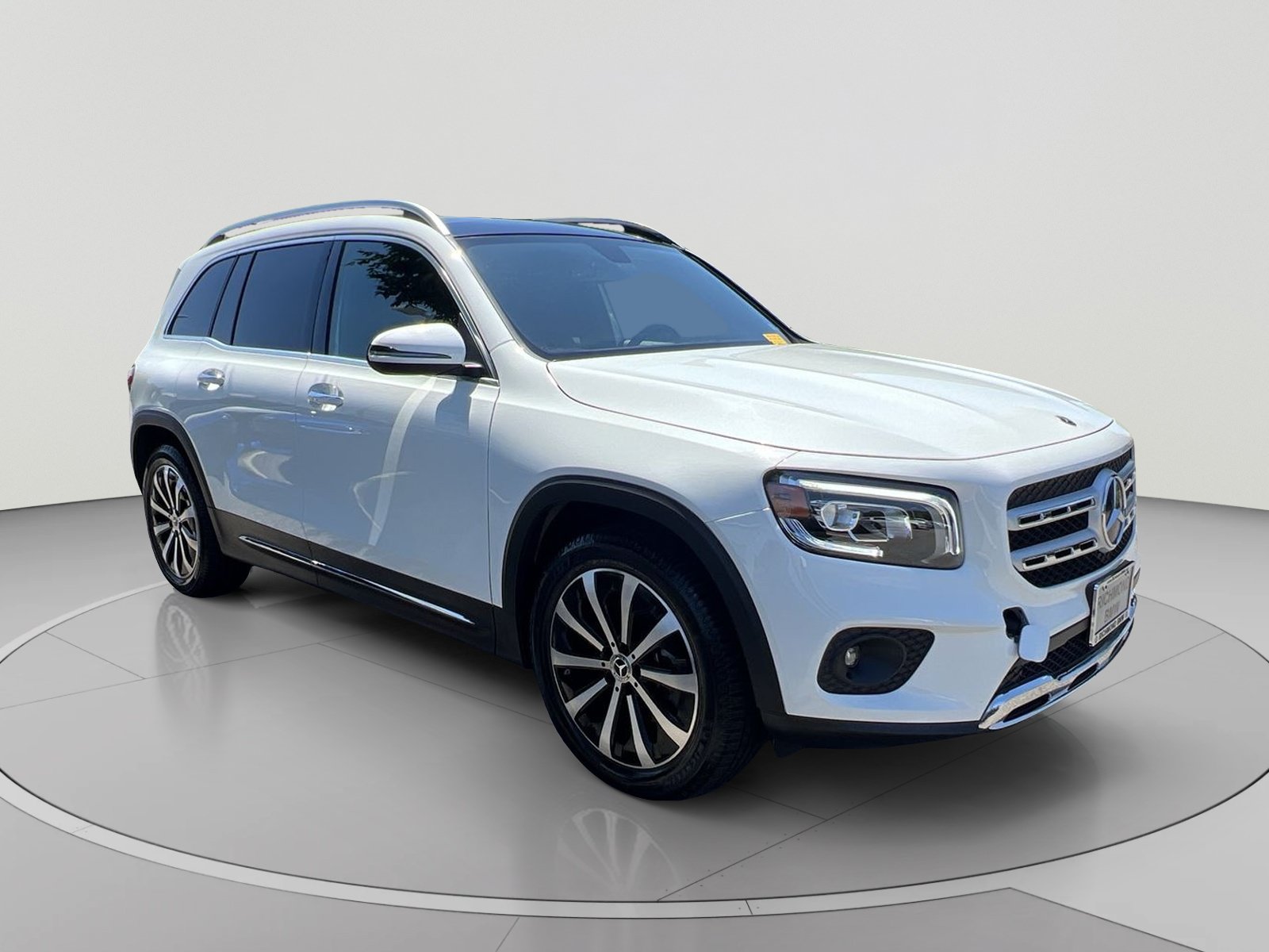 Used 2023 Mercedes-Benz GLB 250 4MATIC image 11