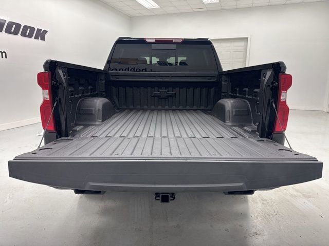 New 2026 Chevrolet Silverado 1500 RST w/ Dark Appearance Package AWD/4WD image 29