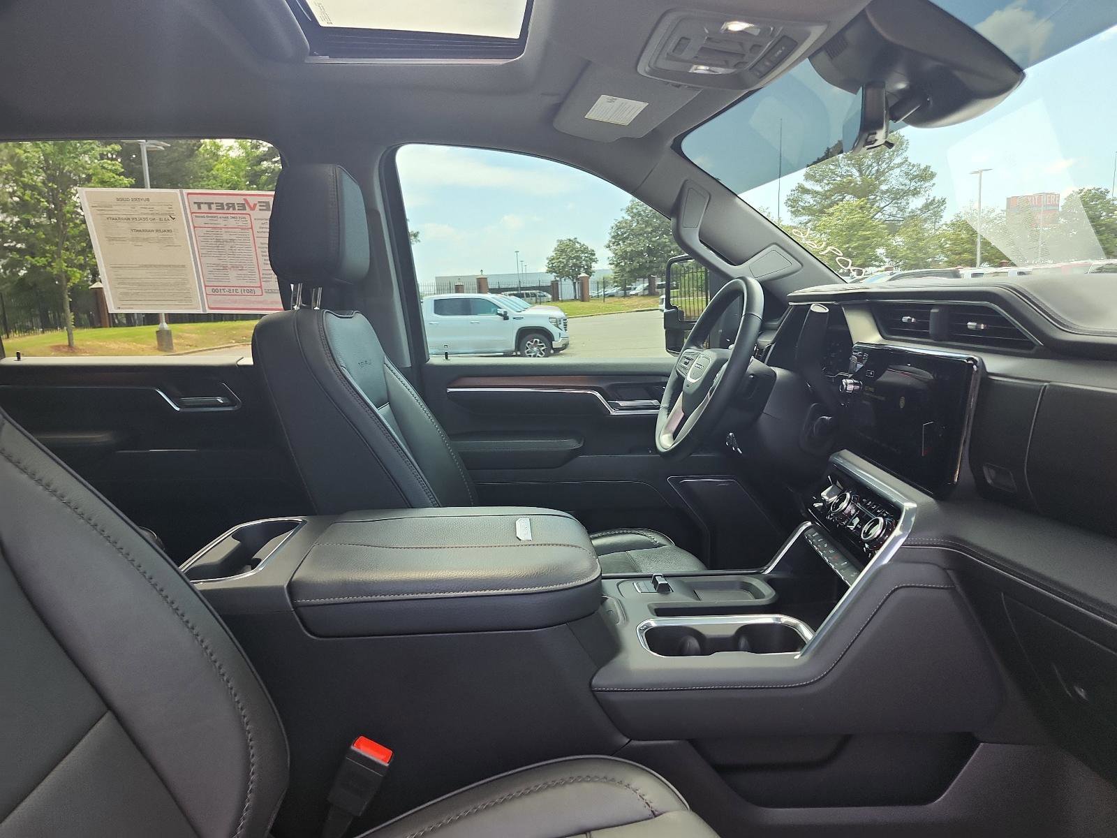 Certified 2025 GMC Sierra 2500 Denali w/ Denali Reserve Package AWD/4WD image 10