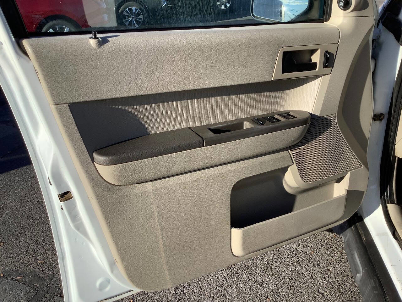 Used 2008 Ford Escape XLS image 25