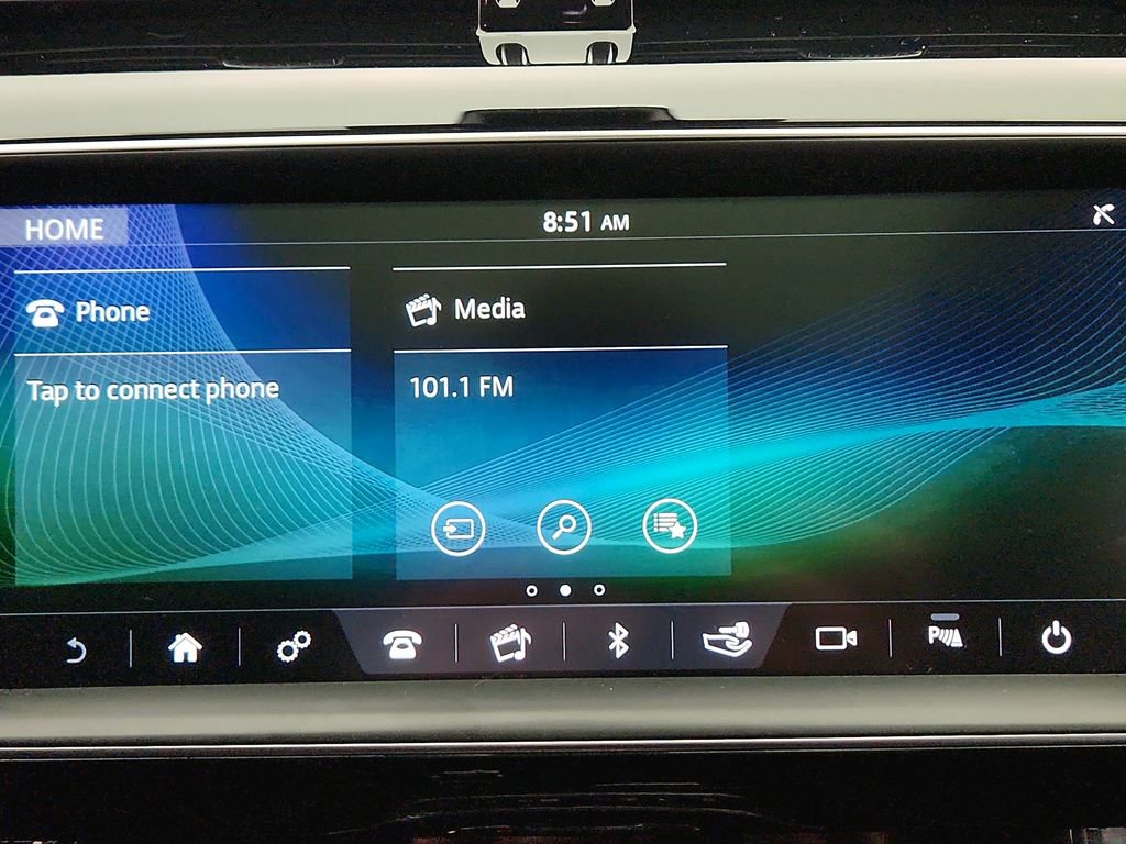 Used 2020 Jaguar F-PACE Premium image 16