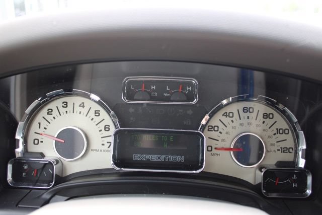 Used 2011 Ford Expedition XLT AWD/4WD image 32