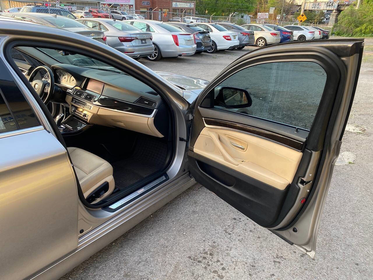 Used 2016 BMW 528i Sedan image 17