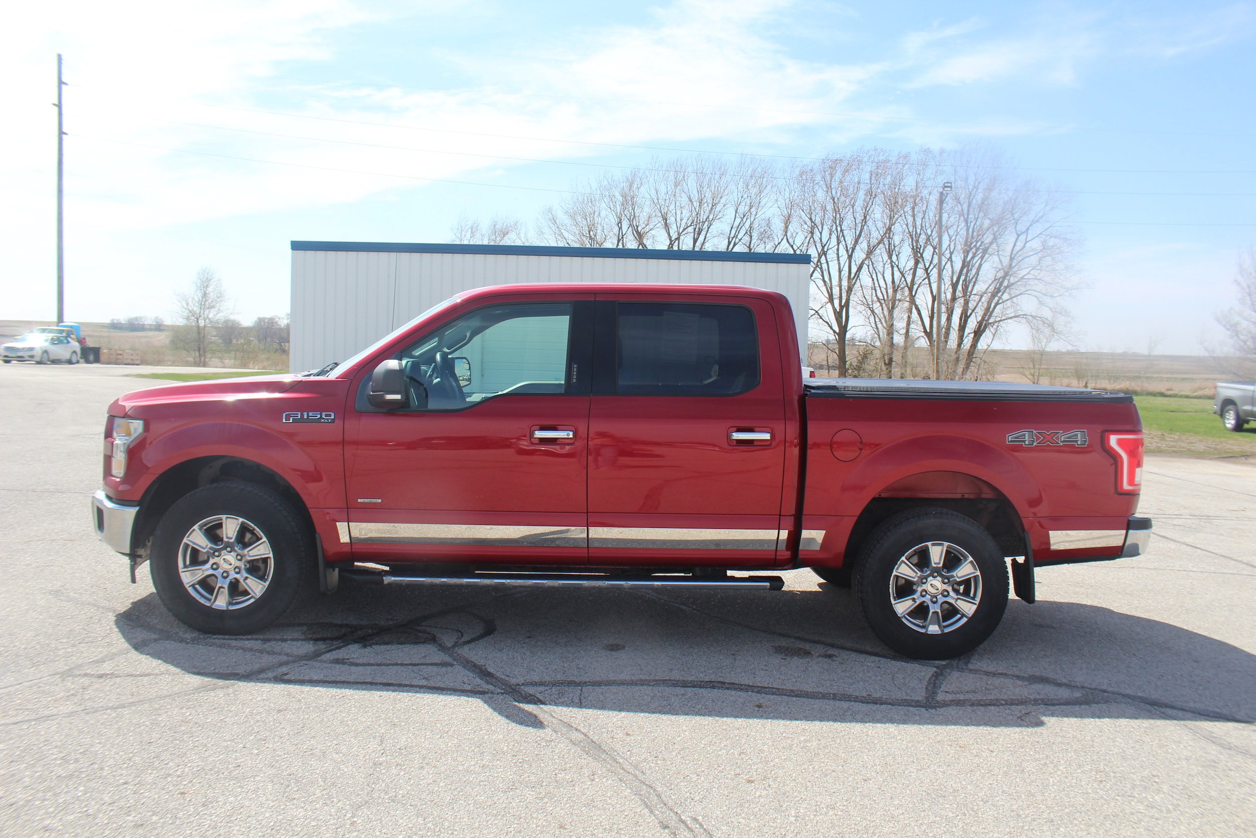 Used 2017 Ford F150 XLT w/ Equipment Group 302A Luxury AWD/4WD image 2