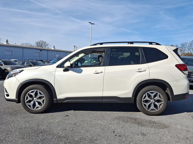 Used 2023 Subaru Forester Premium image 7