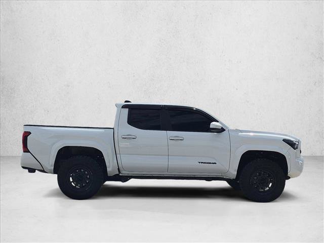Used 2024 Toyota Tacoma SR5 AWD/4WD image 4