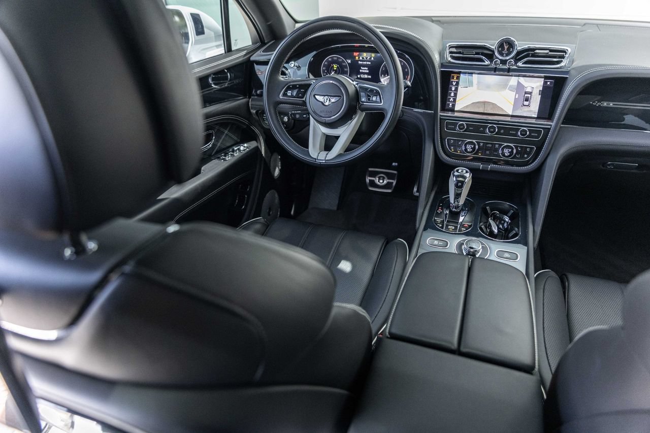 Certified 2023 Bentley Bentayga Extended Wheelbase AWD/4WD image 52