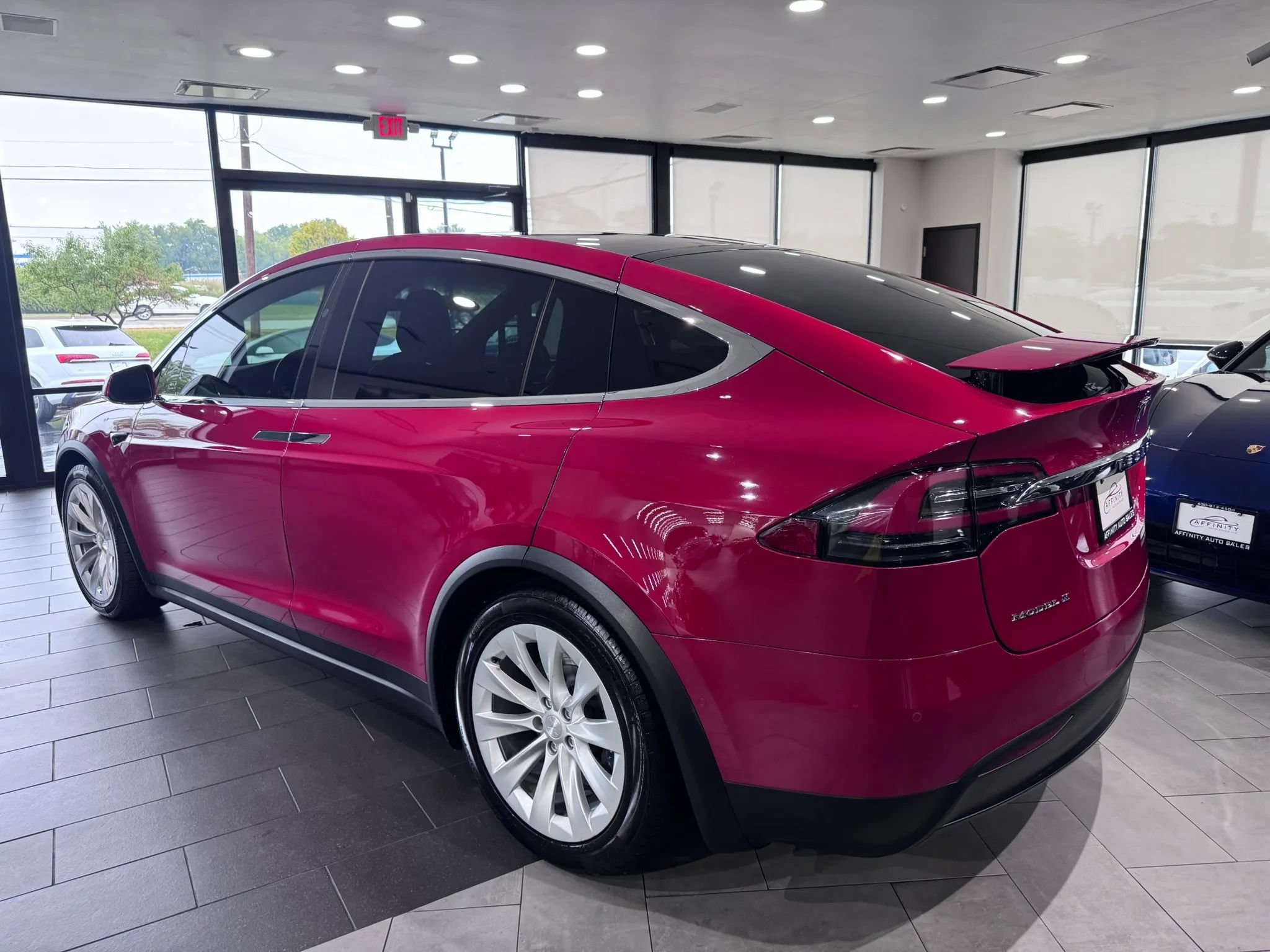Used 2017 Tesla Model X 90D AWD/4WD image 6