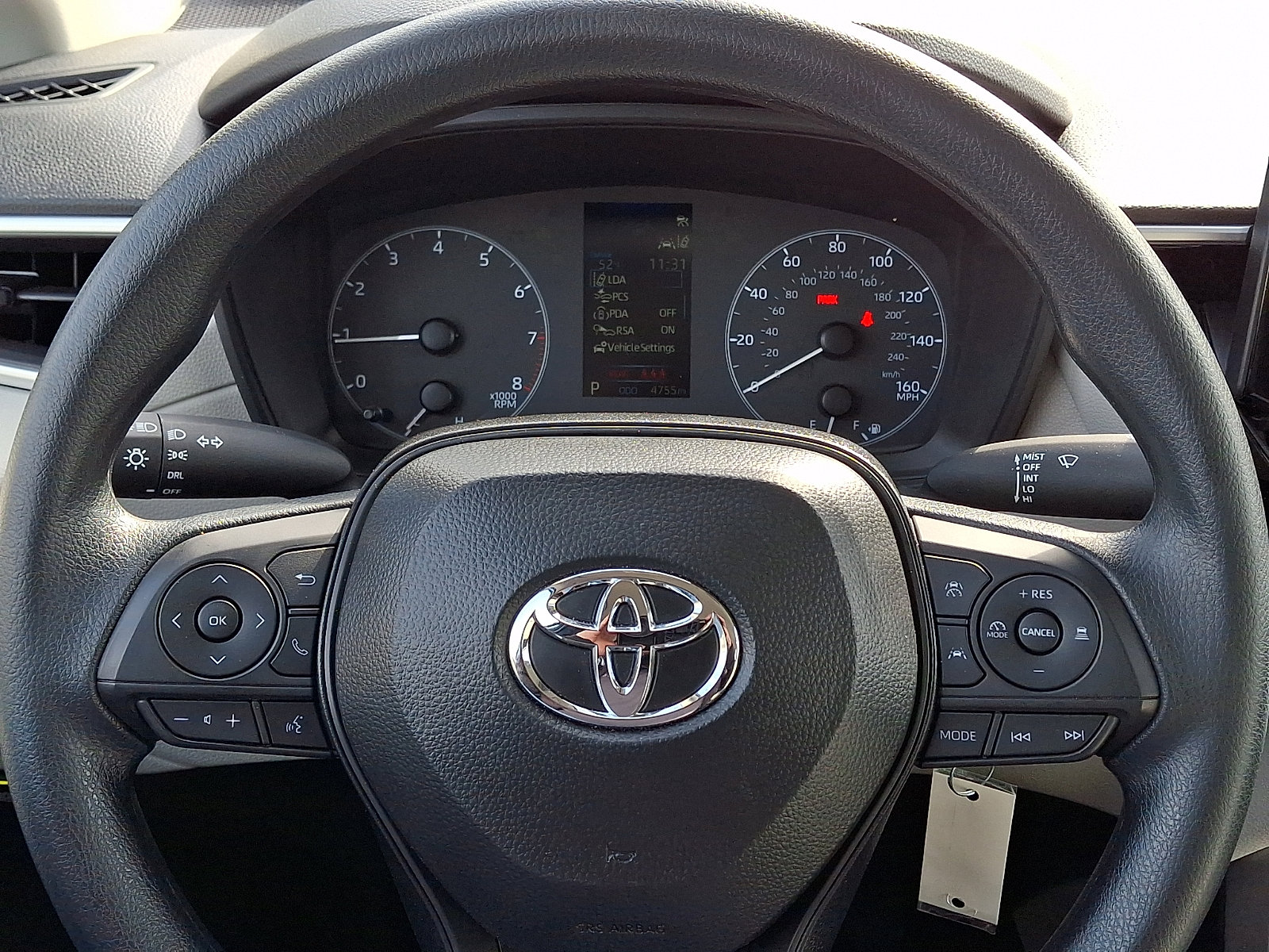 Used 2025 Toyota Corolla Cross L image 18
