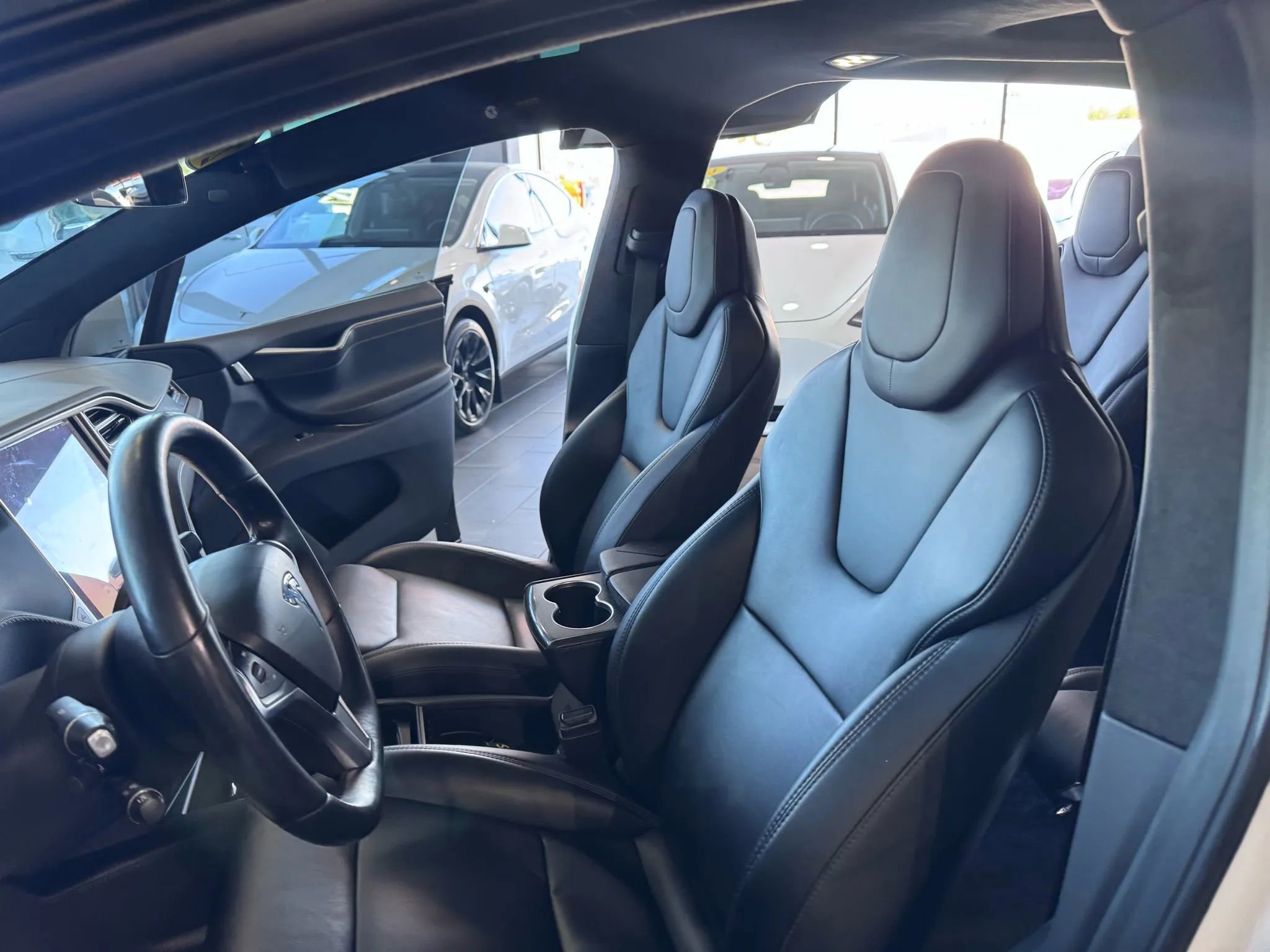 Used 2017 Tesla Model X 75D image 11