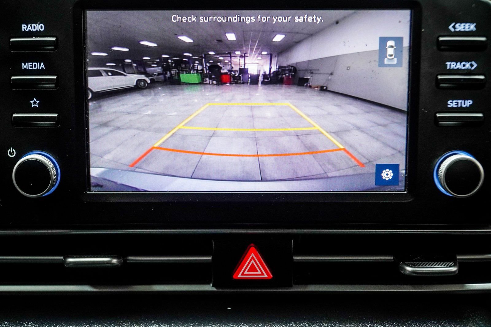 Used 2021 Hyundai Elantra SE image 20